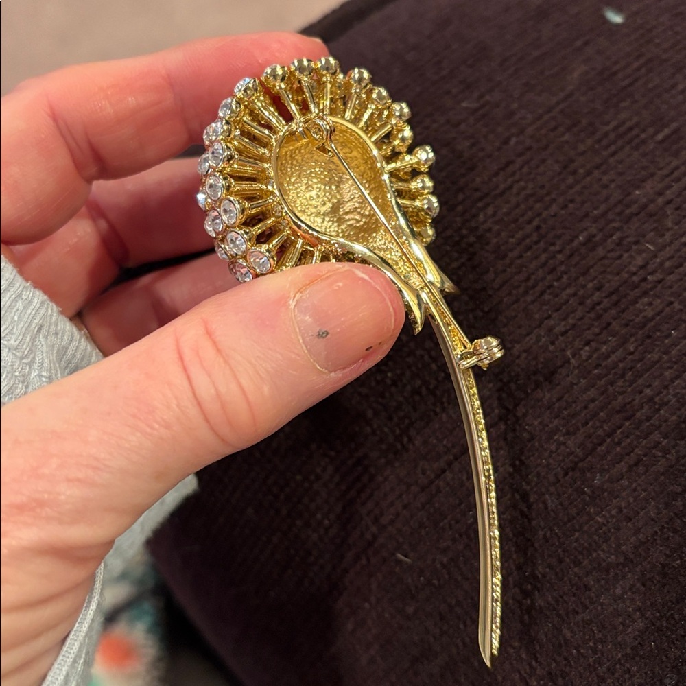Vintage Flower Crystal Goldtone Brooch - Picture 7 of 9